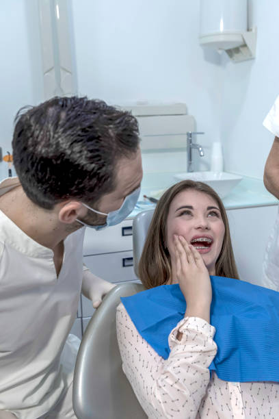 Best Broken or Chipped Tooth Repair in Shorewood Tower Hills Harbert, MI